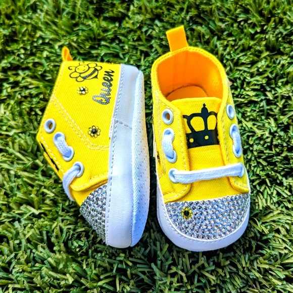 Yellow Queen Bee Embellished Baby Shoes - Picture 2 of 3
